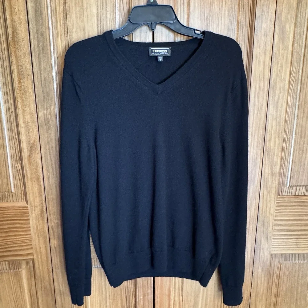 Express Merino‎ Wool V-Neck Sweater Black Men's Medium Extra Fine Knit